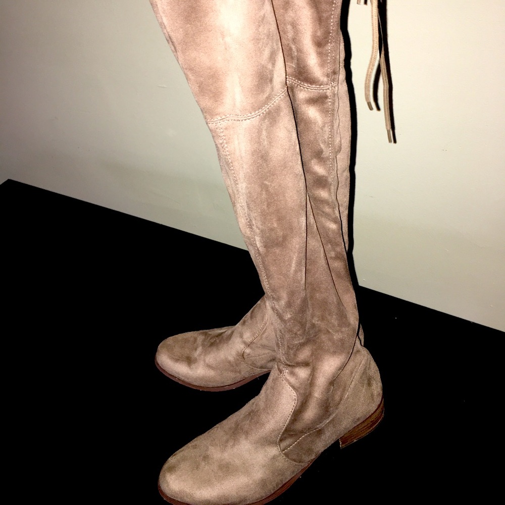 Over the knee boots 👢